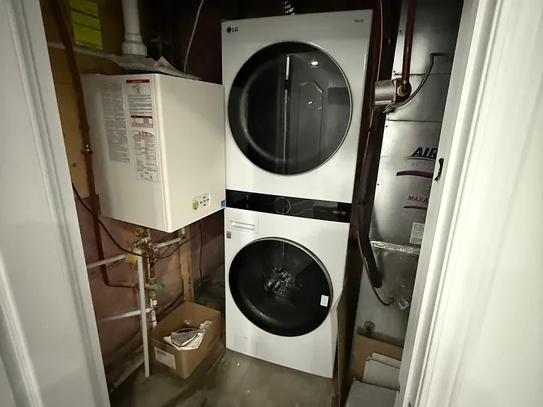 54 Moneypenny Pl — Photo 10