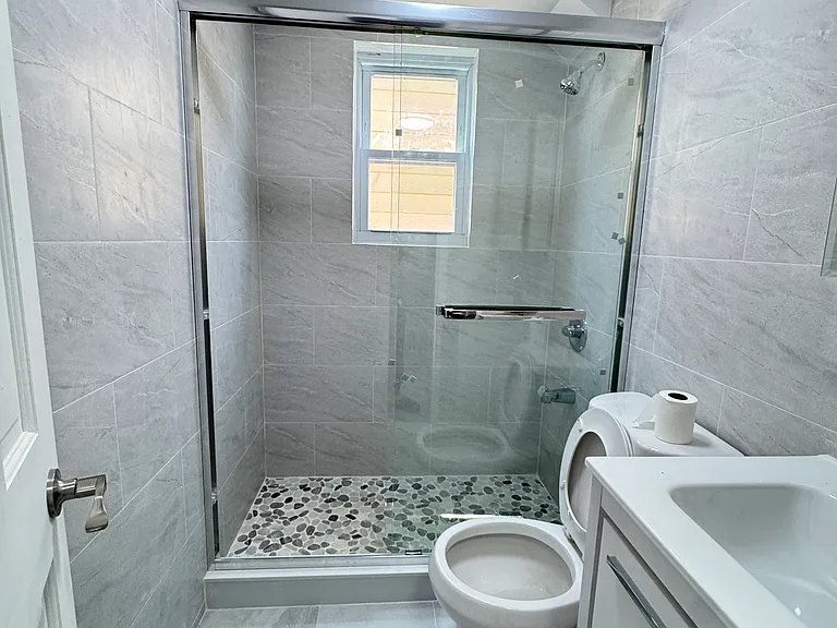 348 Mosel Ave #2 — Photo 15