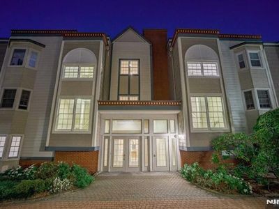 230 The Promenade #230, Edgewater, NJ, 07020