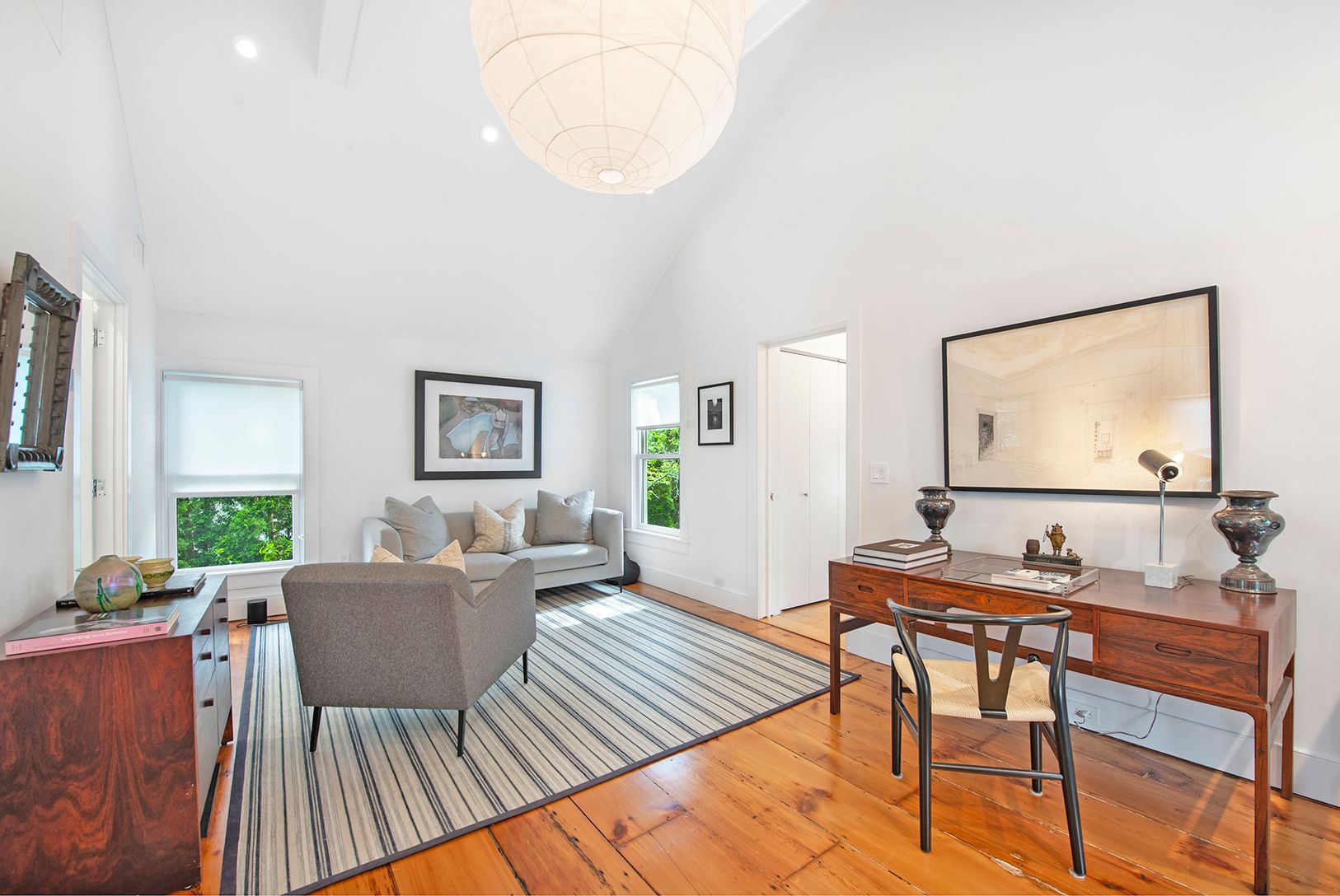  2nd floor living room