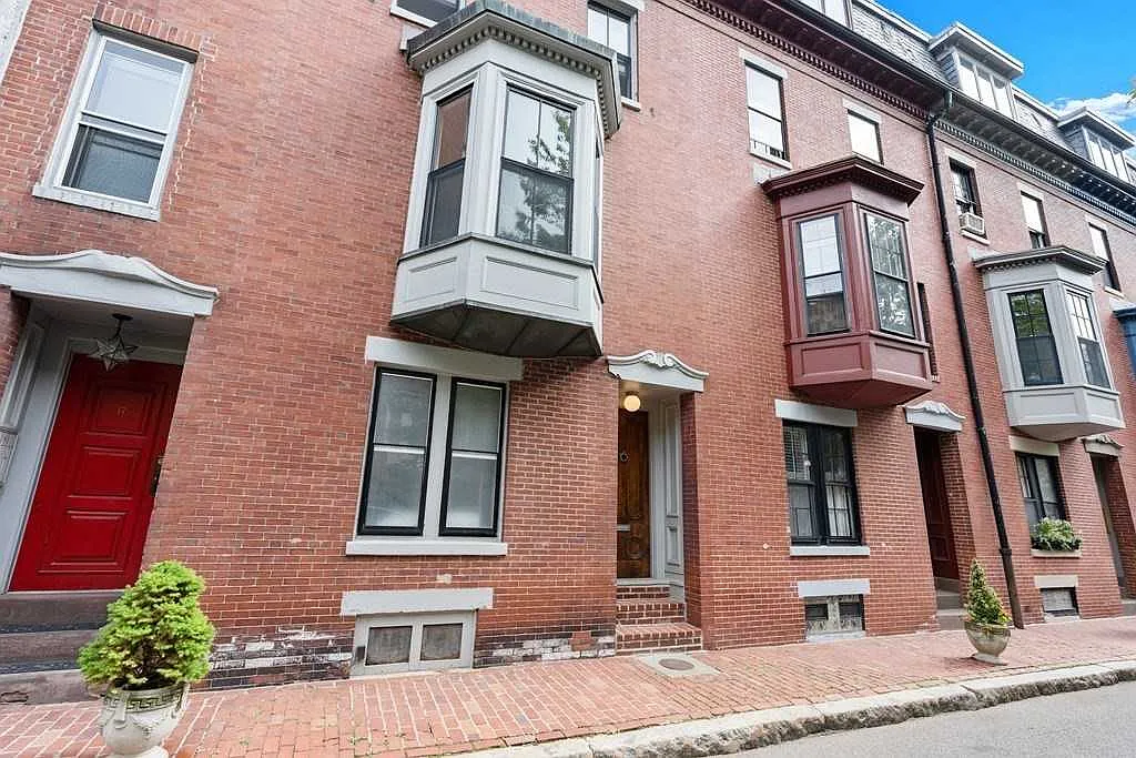 2 bed, 1.5 bath, $3,850 — Photo 1