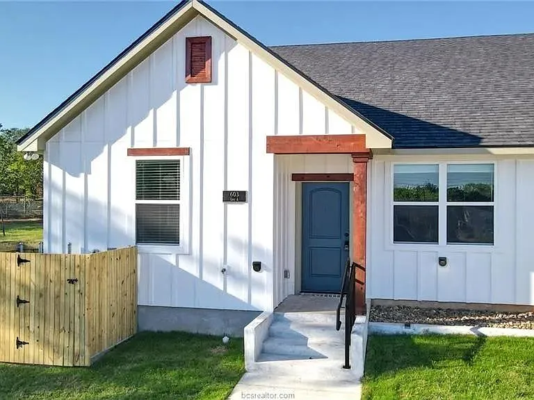 603 N Echols St — Photo 2