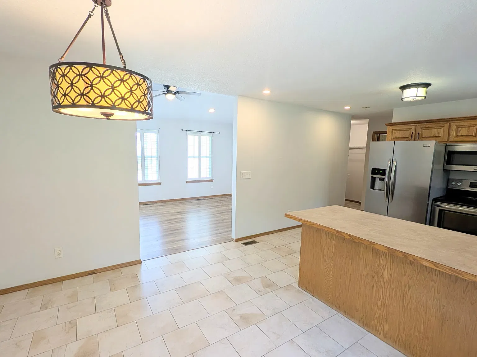3 bed, 1170 sqft, $1,450 — Photo 3
