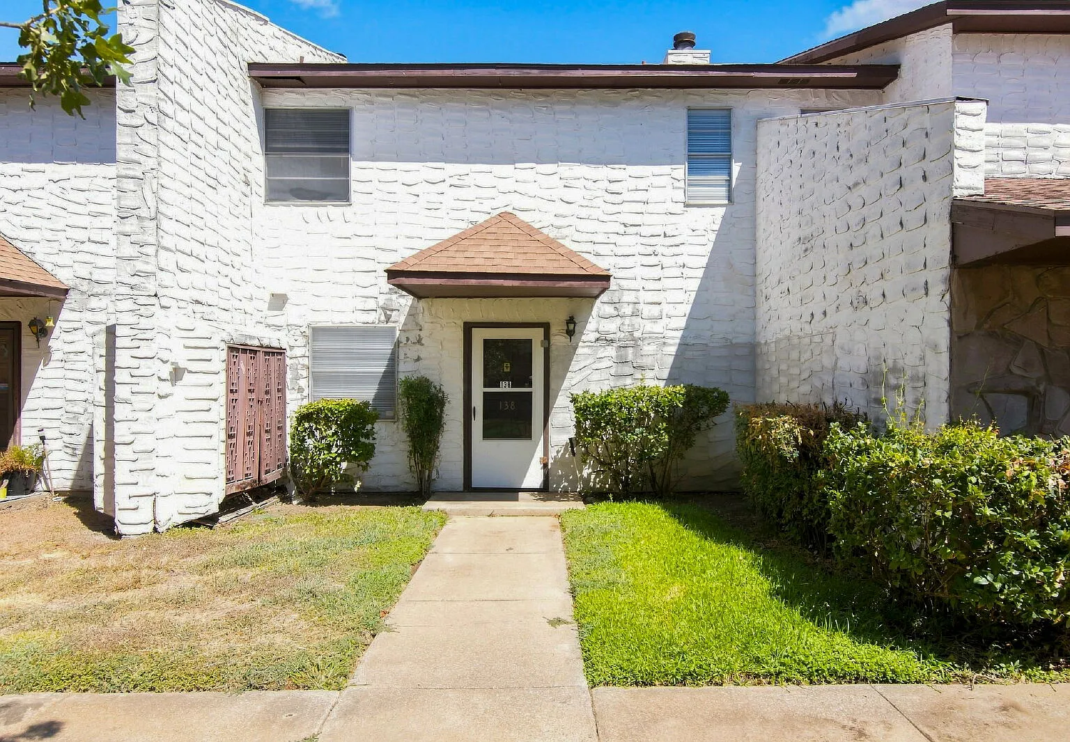 2 bed, 2.5 bath, 1156 sqft, $1,595 — Photo 2