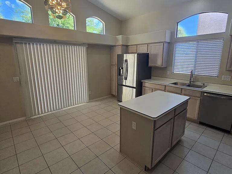 8362 W Melinda Ln — Photo 9