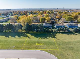 1400 Willard Ln, Larchwood, IA 51241