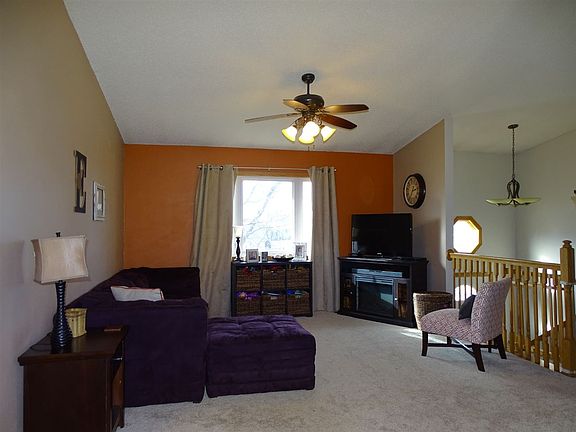 5th image of 70 Hawthorne Pl