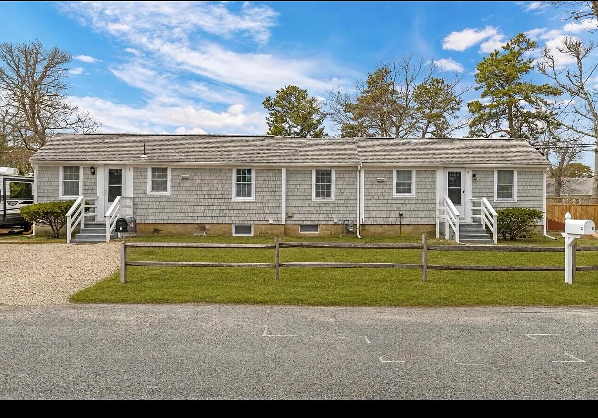 2 bed, 800 sqft, $3,000 — Photo 2