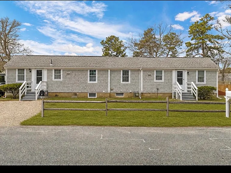 3 Susan Ruth Rd — Photo 2