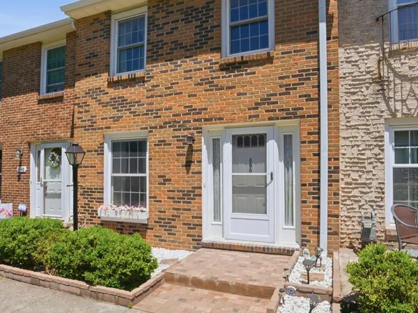 596 Pamlico St #X-4, Columbus, OH 43228