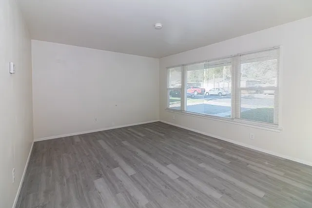 3985 Stanton St — Photo 6