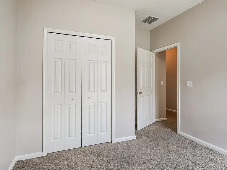 341 W Tropical Trce — Photo 12