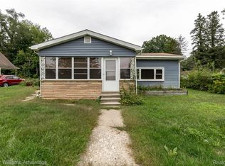2642 Lakeridge Ave, Wixom, MI 48393