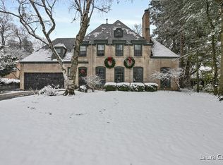 298 Morningside Dr SE, Grand Rapids, MI 49506