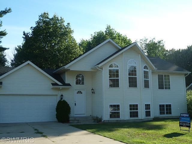 1st image of 5263 Green Pine Ct SE