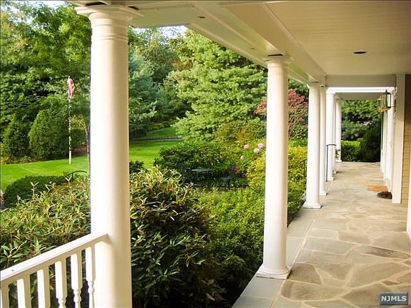 2nd image of 687 Highview Dr