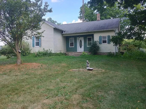 3707 Clawson Rd, Dowagiac, MI 49047