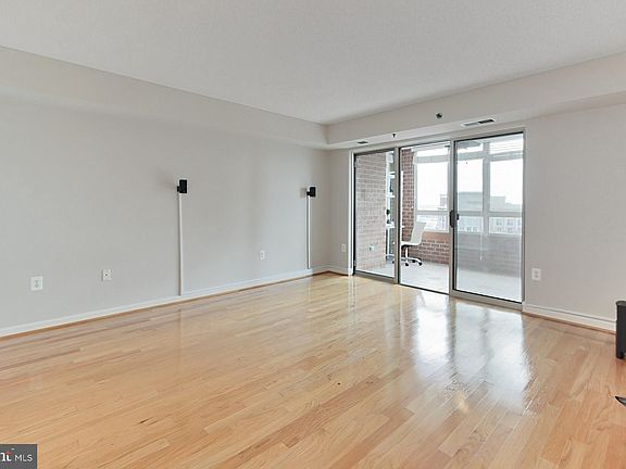 3rd image of 2181 Jamieson Ave Unit 1905