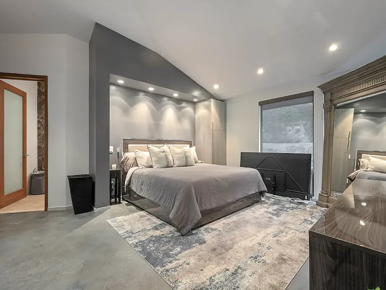 3217 Oakley Dr — Photo 11