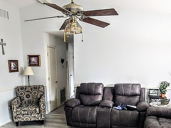 5th image of 114 Toulouse Dr