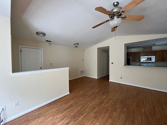 4th image of 4504 Wesley Dr