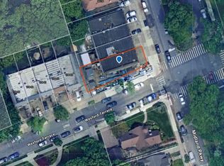 8686 Midland Pkwy, Jamaica, NY 11432