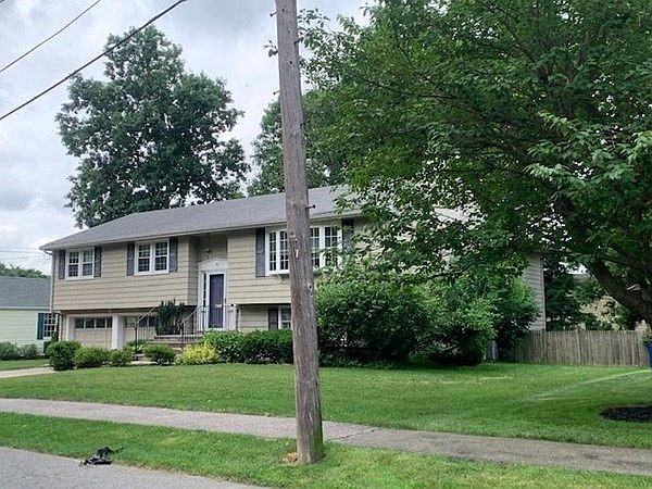 2nd image of 15 Hazelton Ave #15