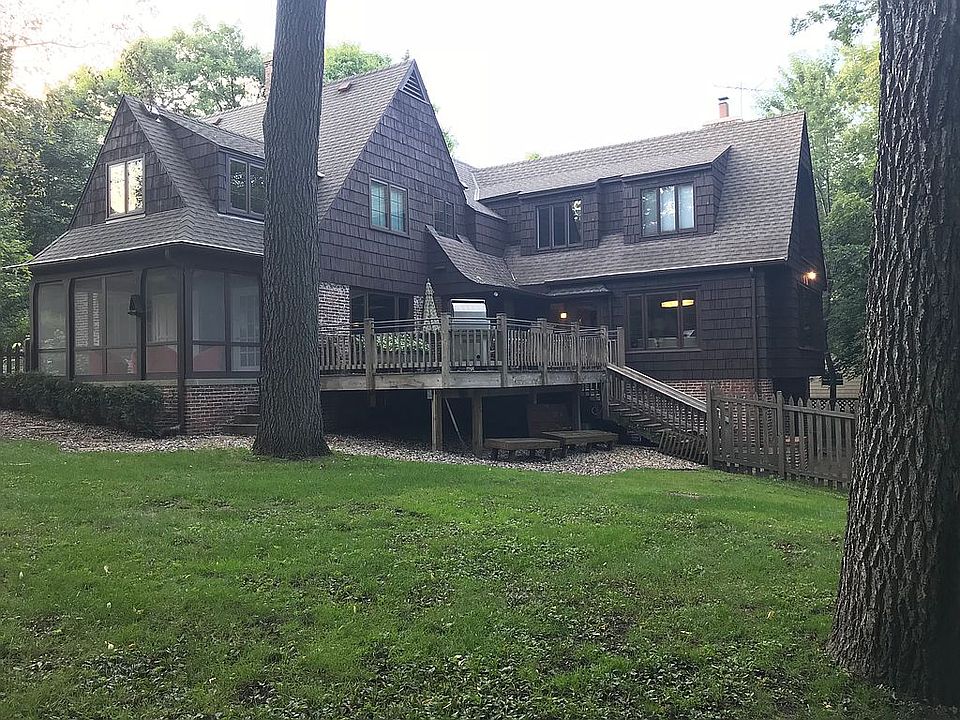 2nd image of 233 Interlachen Rd