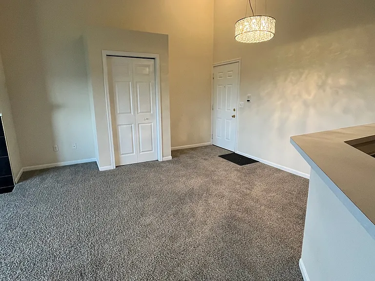 8623 S Jasonville Ct SE #8623 — Photo 6