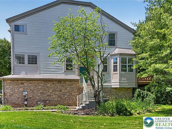 4th image of 4073 Waterford Dr