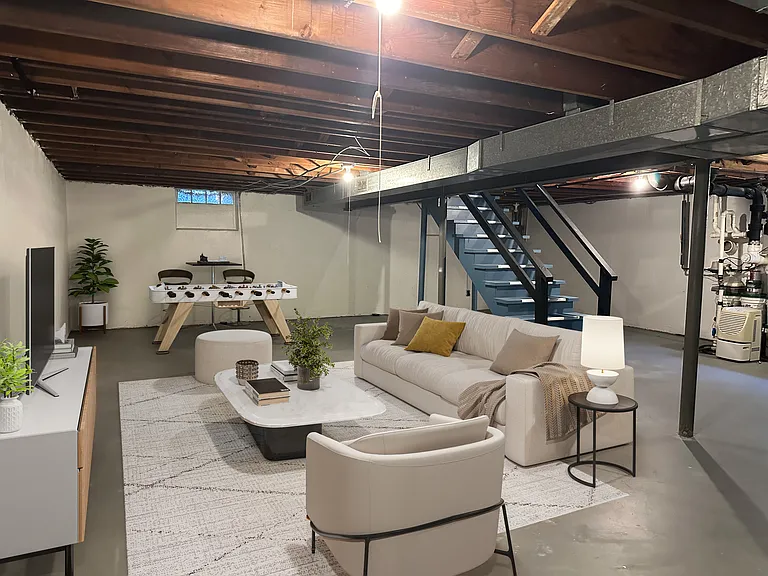 5 N Washington St #5 — Photo 9