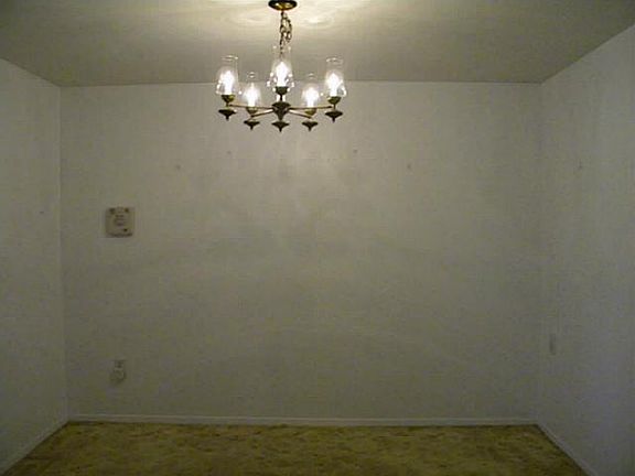 4th image of 1110 Burgess Ct