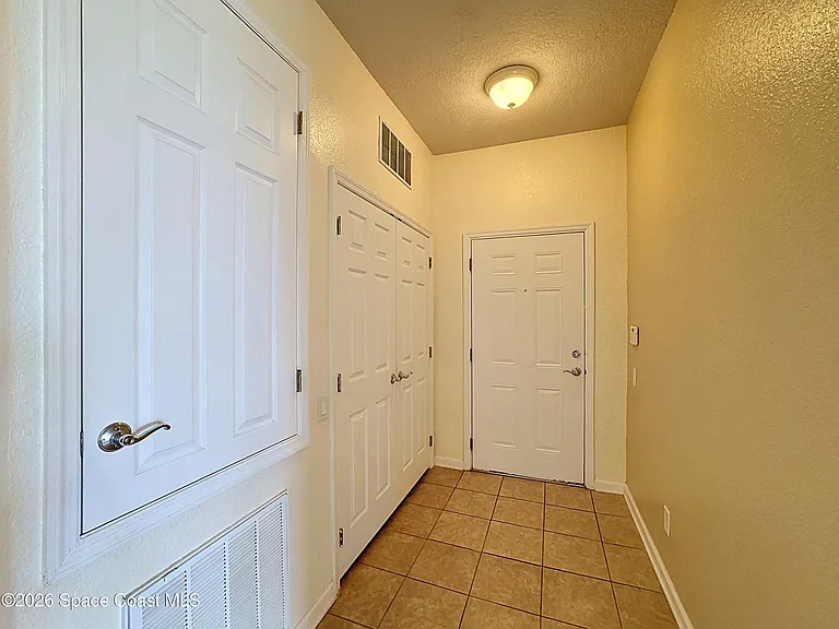1626 Peregrine Cir #408 — Photo 12