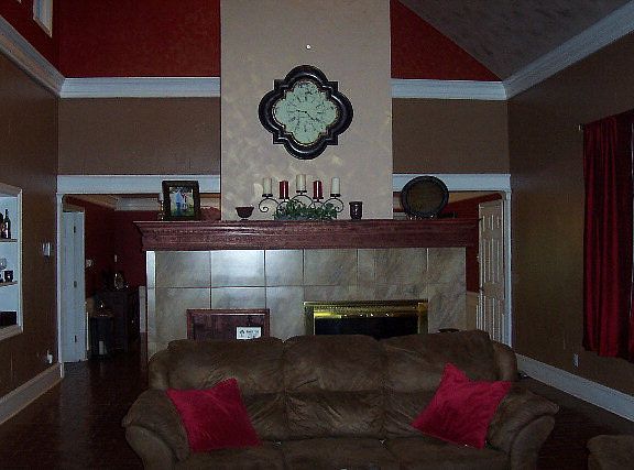 3rd image of 130 Meadowbrook Dr