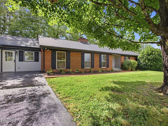 5th image of 1405 Leon Dr