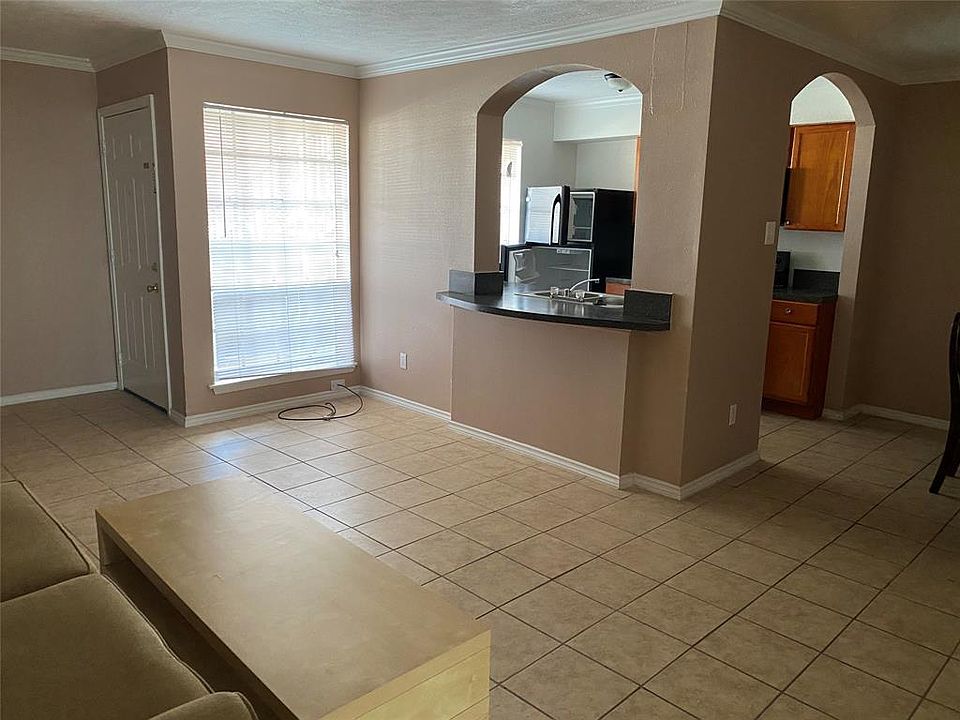 1st image of 5704 Edgemoor Dr APT 45