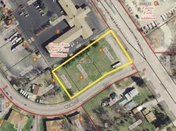 7210 Northwest Blvd, Davenport, IA 52806