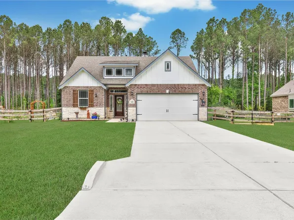 231 Road 6613, Dayton, TX 77535