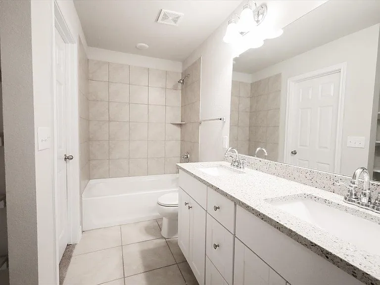 7403 Albany Dr — Photo 23