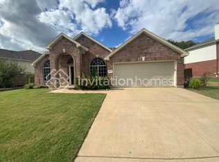 2003 Walnut Hills Ln, Mansfield, TX 76063