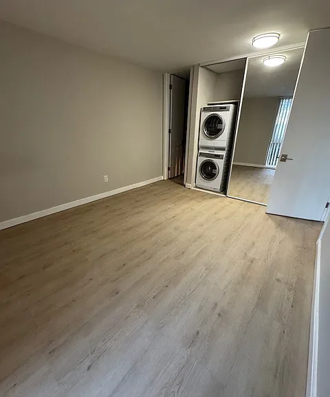 Park East Apartments — Photo 14