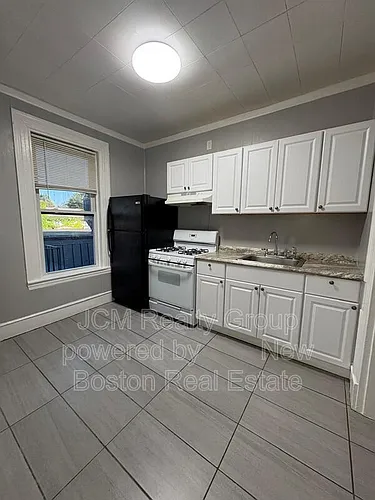 64 Hollis St Photo 1