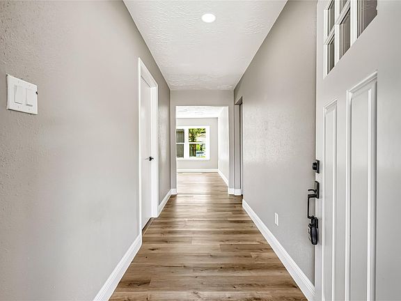 4th image of 4534 Rosegate Dr
