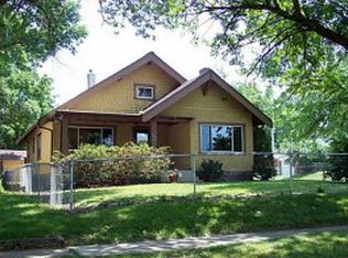 3201 E 9th St, Des Moines, IA 50316