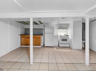 113 2nd St, Elizabeth City, NJ 07206