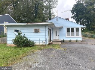 3132 Hodge Pl, Falls Church, VA 22042