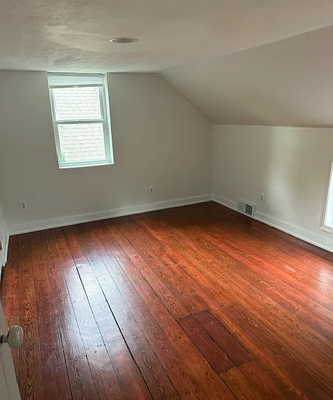 7221 Hubbard Ave — Photo 15