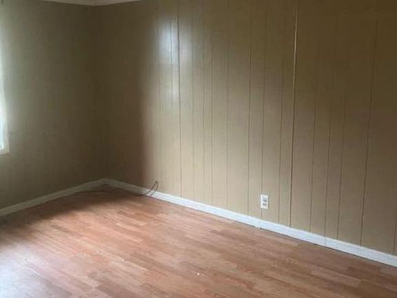 5th image of 15871 Fairmount Dr