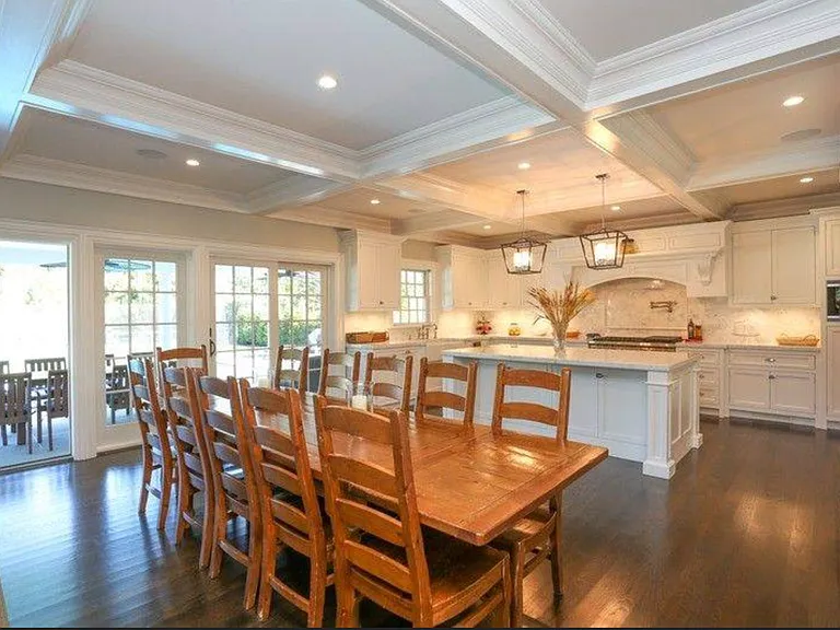39 Middle Pond Rd — Photo 4