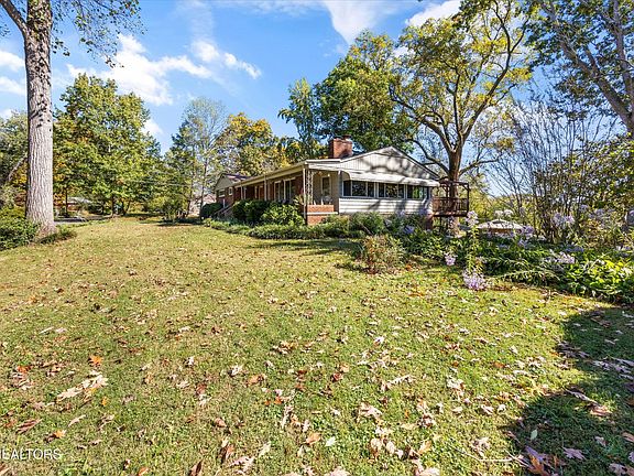 3rd image of 4114 Raven Dr